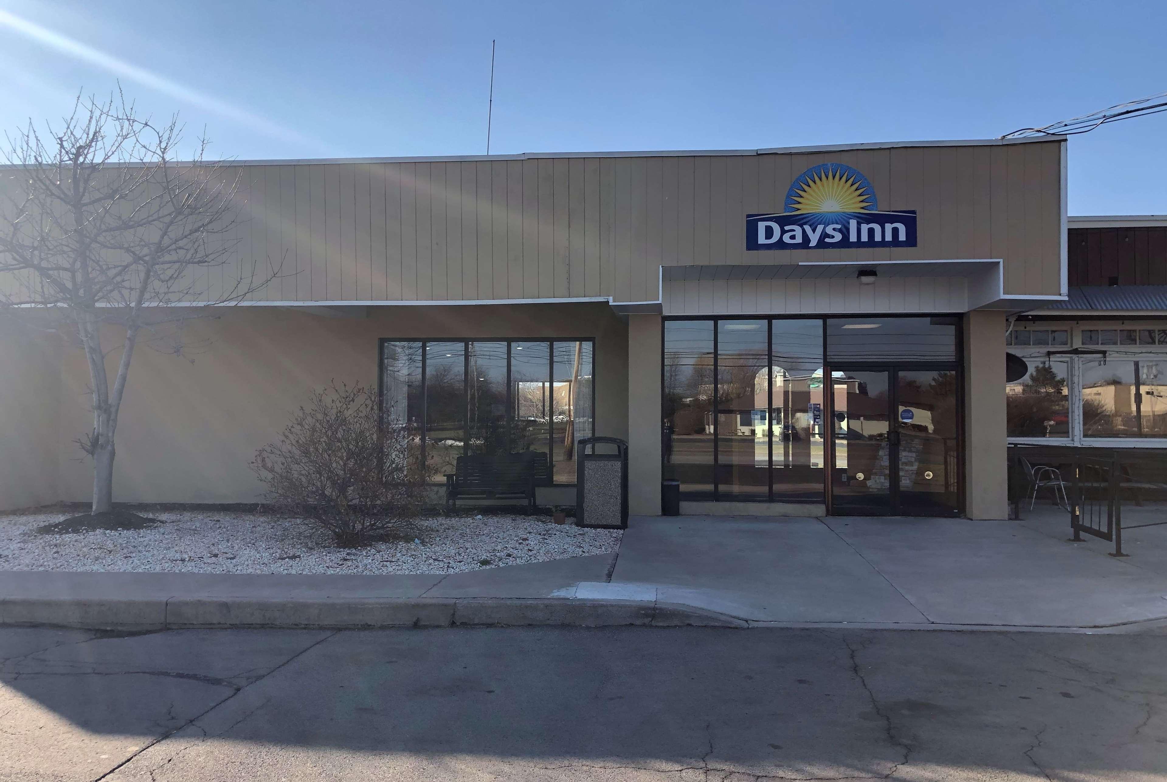 Days Inn By Wyndham Henrietta/Rochester Area Zewnętrze zdjęcie